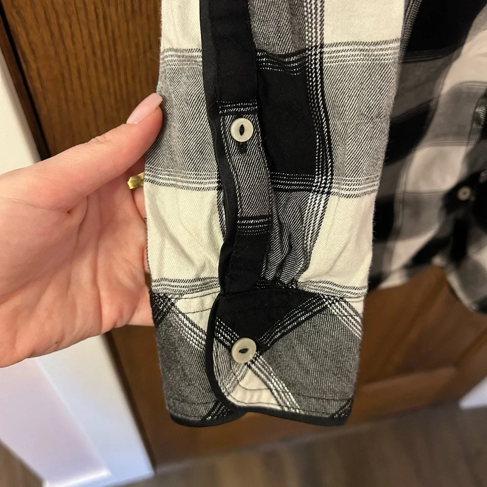 Victoria’s Secret Black White Plaid Flannel Button-Up Nightgown Pajamas Medium - Picture 4 of 8